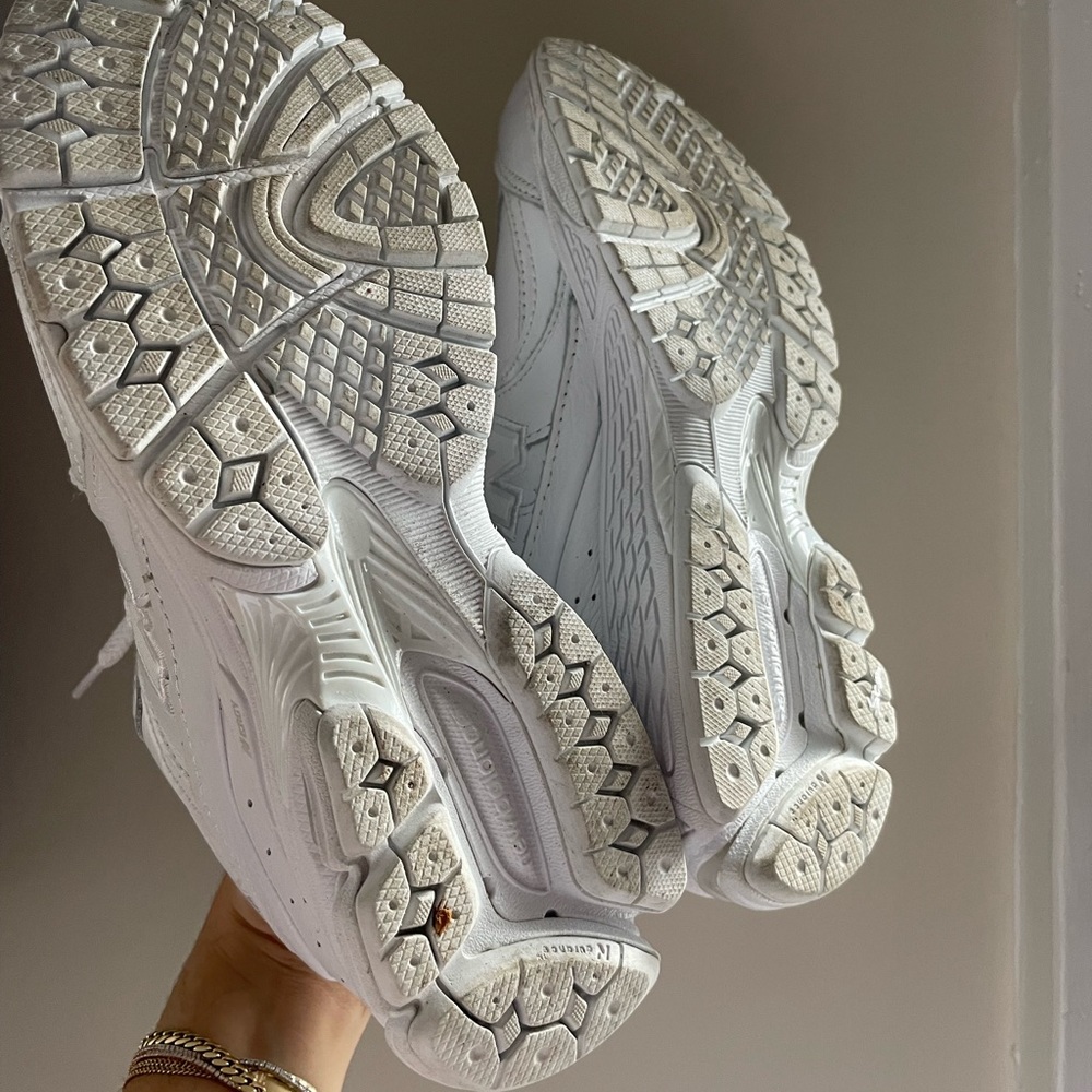 New Balance Sneakers Sz 8.5 - Picture 12 of 12